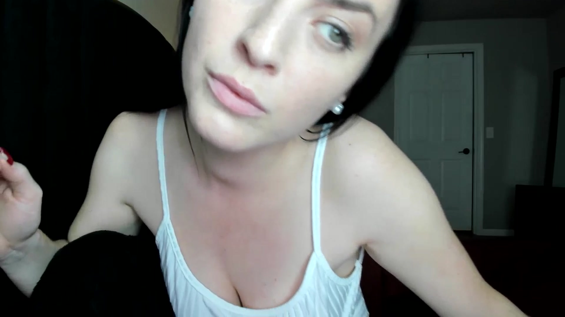 Gallery image thumbnail from Araisyours's myfreecams stream on, 04/28/2024, 14:12 image 11 of 20
