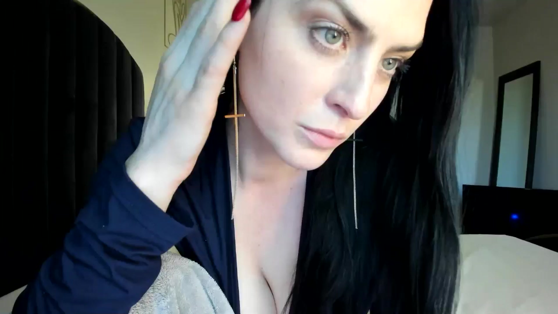 Gallery image thumbnail from Araisyours's myfreecams stream on, 05/06/2024, 14:17 image 1 of 20