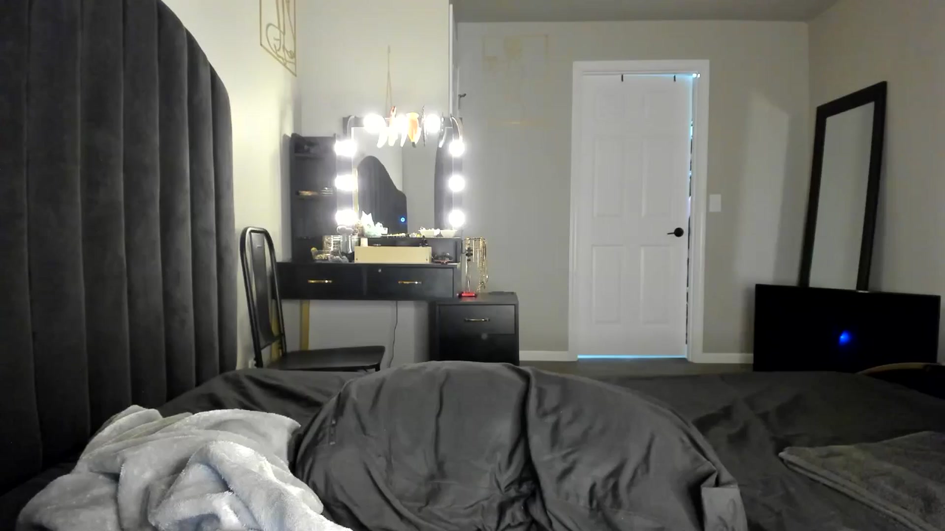 Gallery image thumbnail from Araisyours's myfreecams stream on, 05/17/2024, 12:28 image 12 of 20