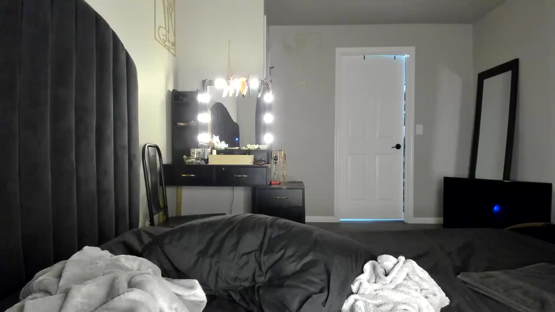 Gallery image thumbnail from Araisyours's myfreecams stream on, 05/17/2024, 13:20 image 1 of 20