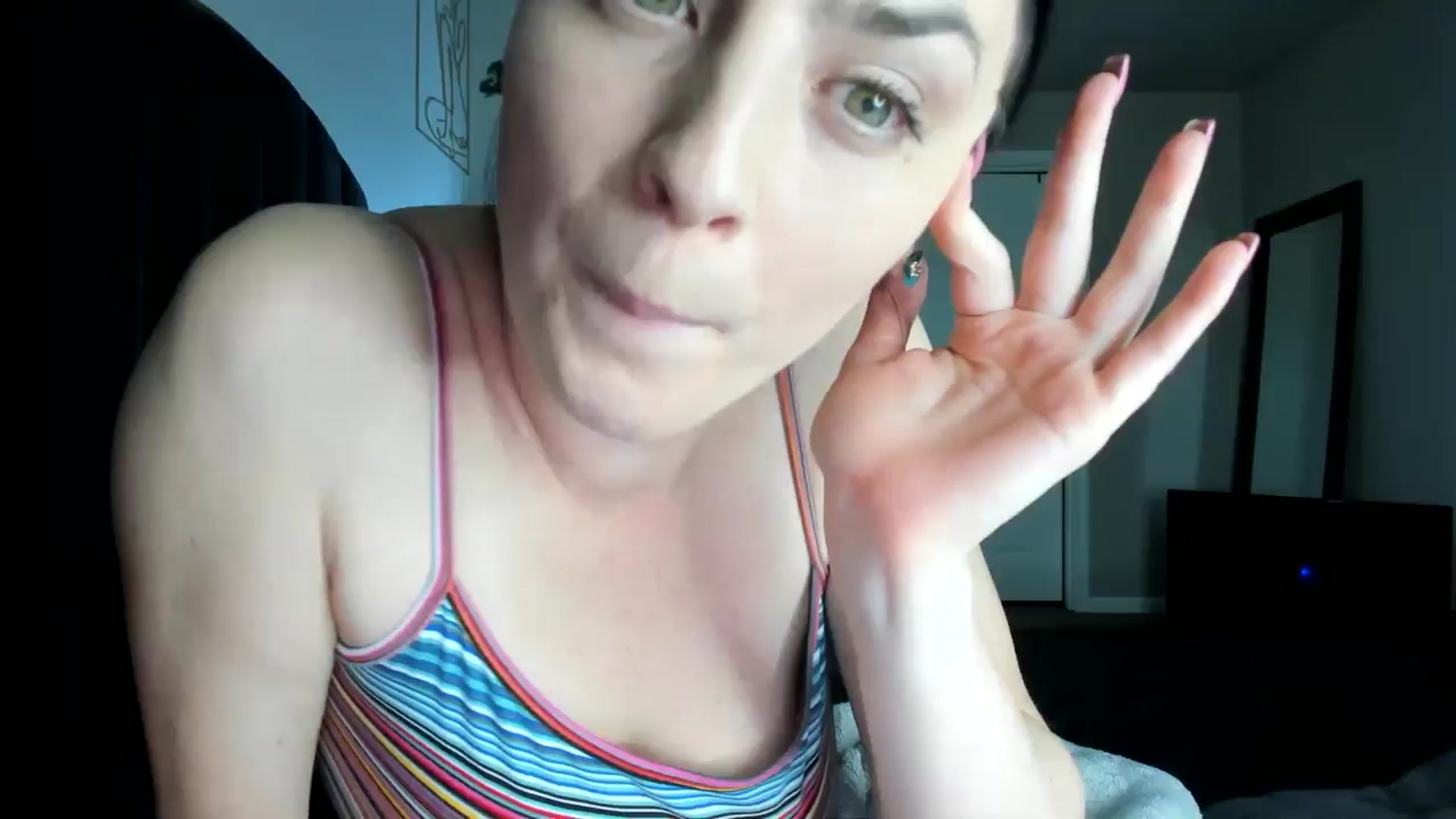 Gallery image thumbnail from Araisyours's myfreecams stream on, 05/23/2024, 15:25 image 17 of 20