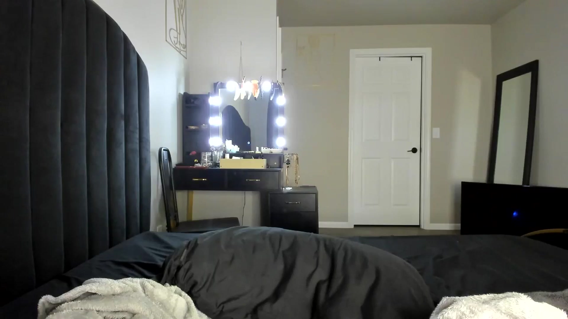 Gallery image thumbnail from Araisyours's myfreecams stream on, 05/23/2024, 15:25 image 3 of 20