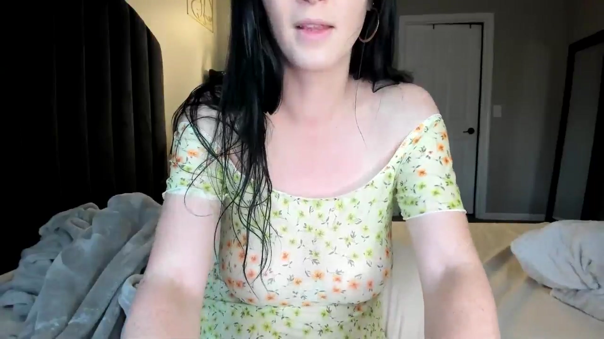 Gallery image thumbnail from Araisyours's myfreecams stream on, 07/14/2024, 16:20 image 9 of 20