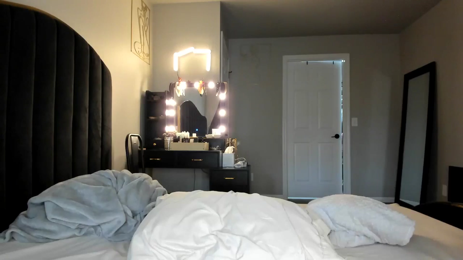 Gallery image thumbnail from Araisyours's myfreecams stream on, 07/14/2024, 16:20 image 2 of 20