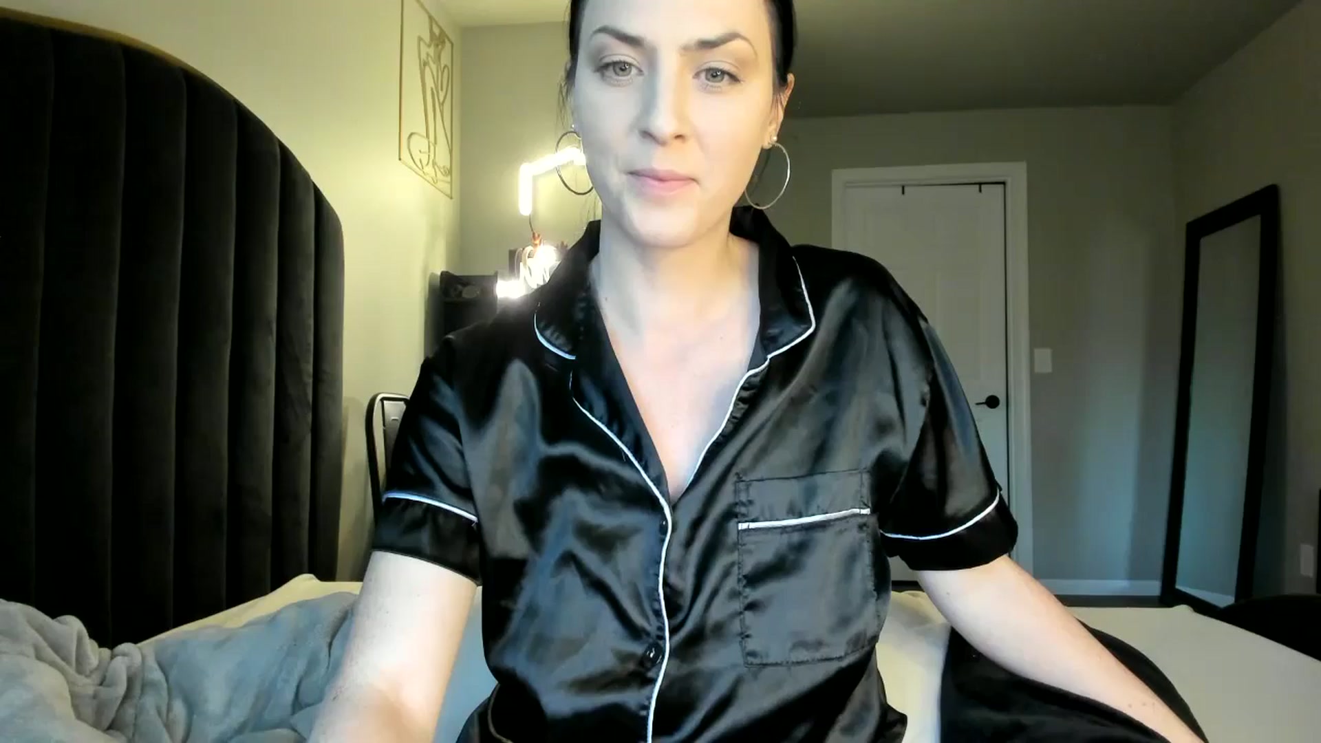 Gallery image thumbnail from Araisyours's myfreecams stream on, 07/18/2024, 14:58 image 1 of 20