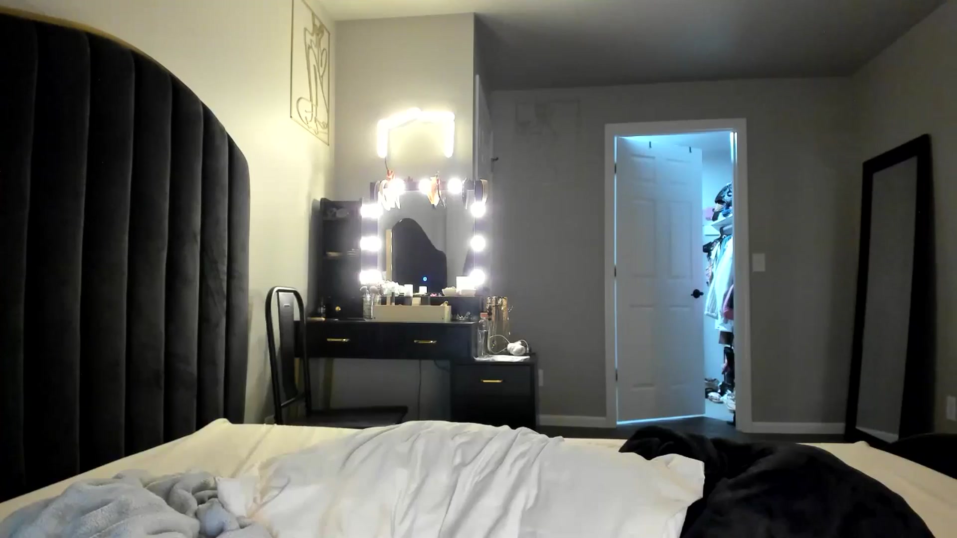 Gallery image thumbnail from Araisyours's myfreecams stream on, 07/18/2024, 14:58 image 19 of 20