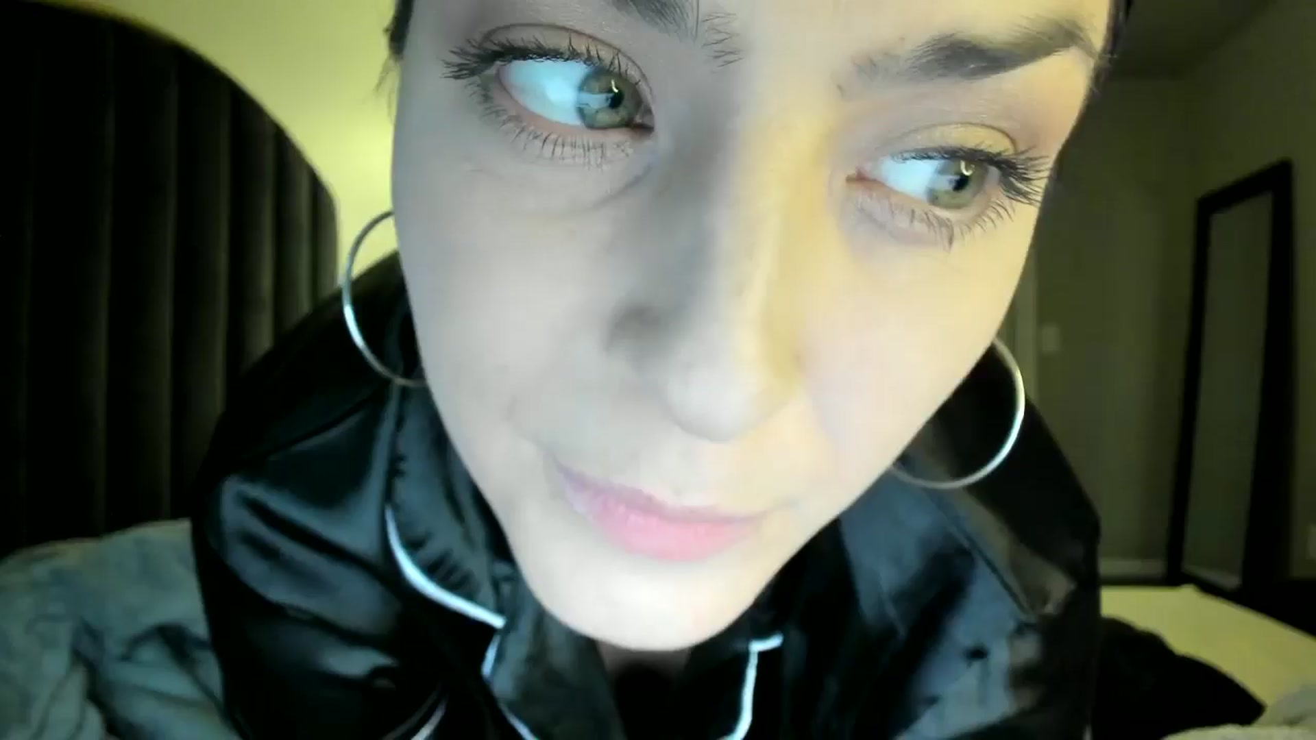 Gallery image thumbnail from Araisyours's myfreecams stream on, 07/18/2024, 15:34 image 1 of 20