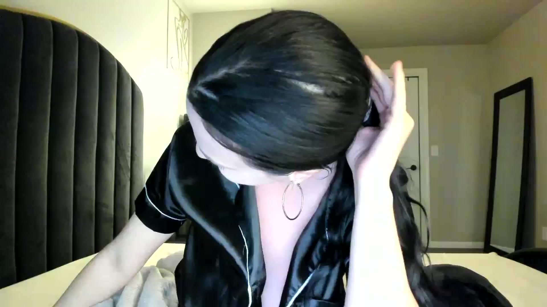 Gallery image thumbnail from Araisyours's myfreecams stream on, 07/18/2024, 15:34 image 12 of 20