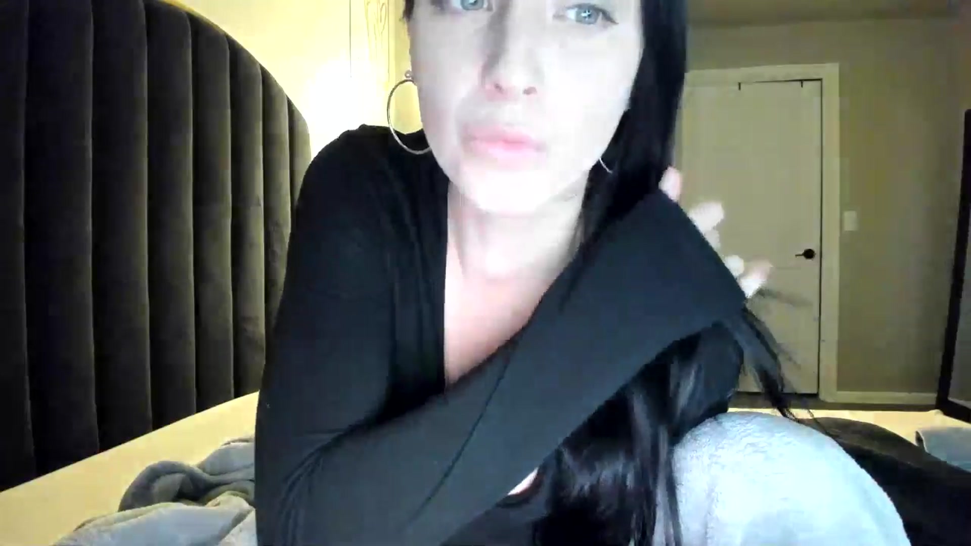 Gallery image thumbnail from Araisyours's myfreecams stream on, 07/20/2024, 14:53 image 17 of 20