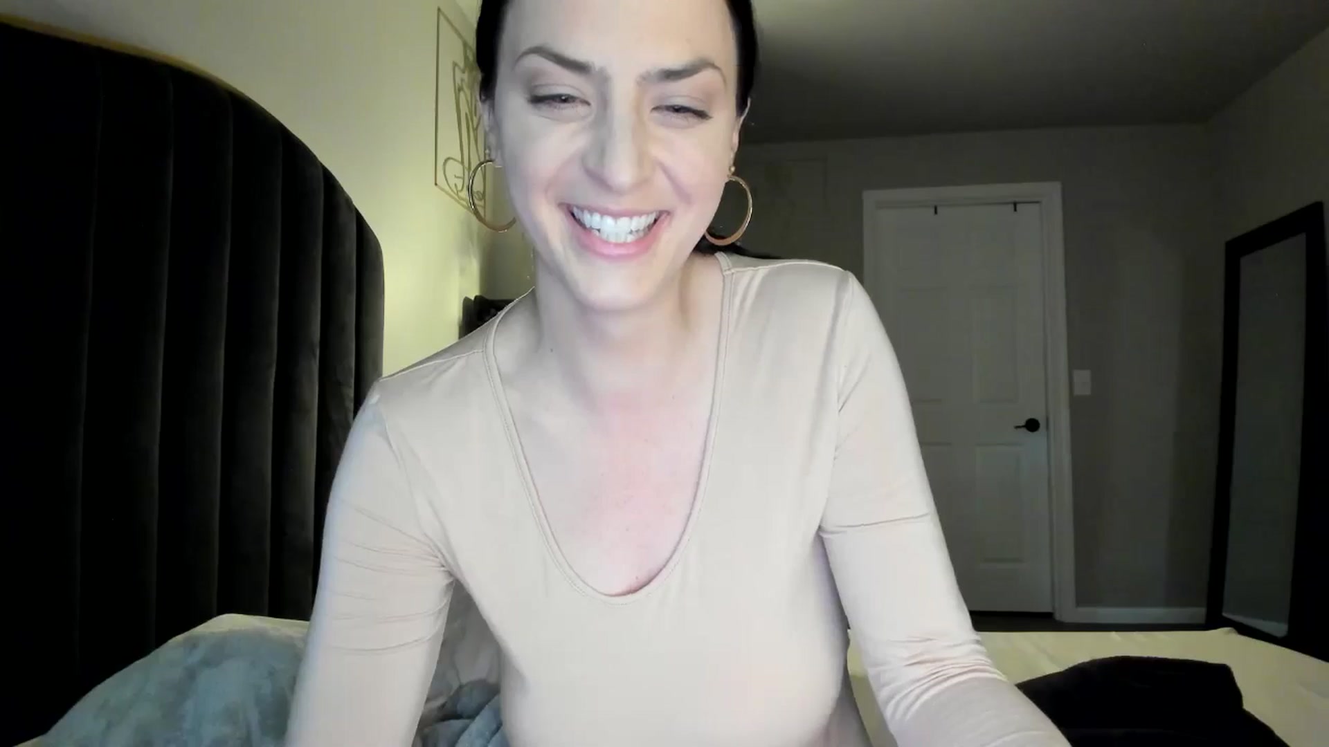 Gallery image thumbnail from Araisyours's myfreecams stream on, 07/21/2024, 14:29 image 20 of 20