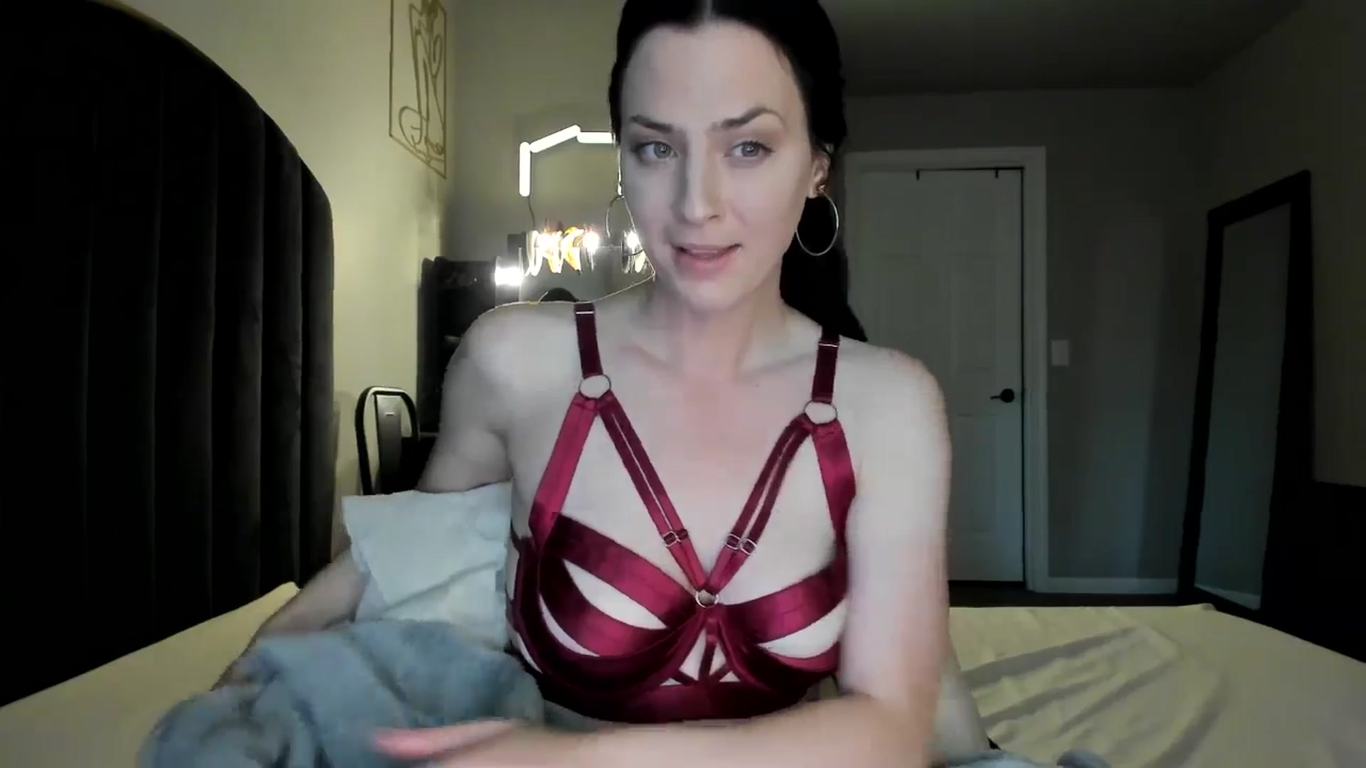 Gallery image thumbnail from Araisyours's myfreecams stream on, 07/22/2024, 16:50 image 9 of 20