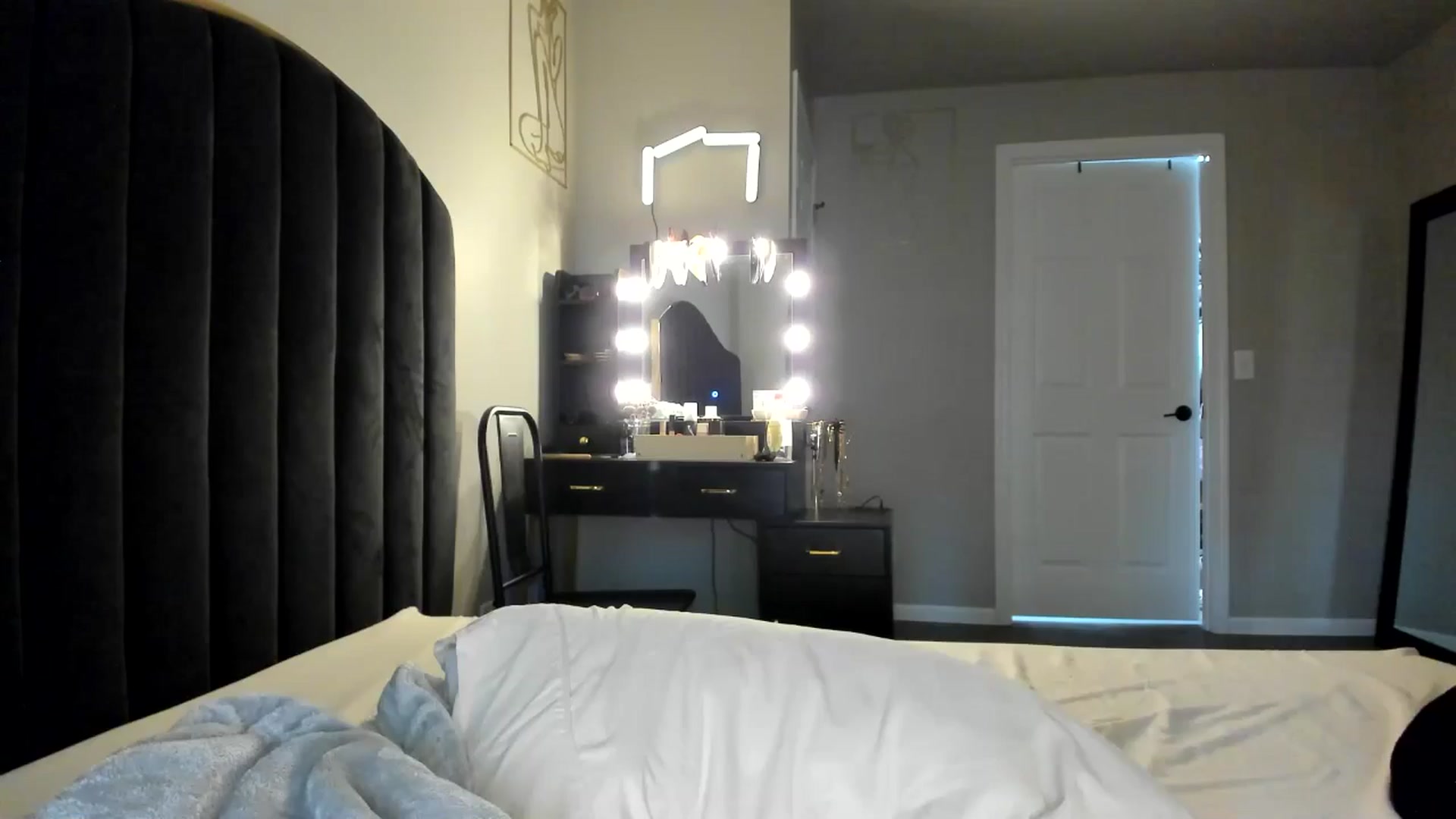 Gallery image thumbnail from Araisyours's myfreecams stream on, 07/22/2024, 16:50 image 1 of 20
