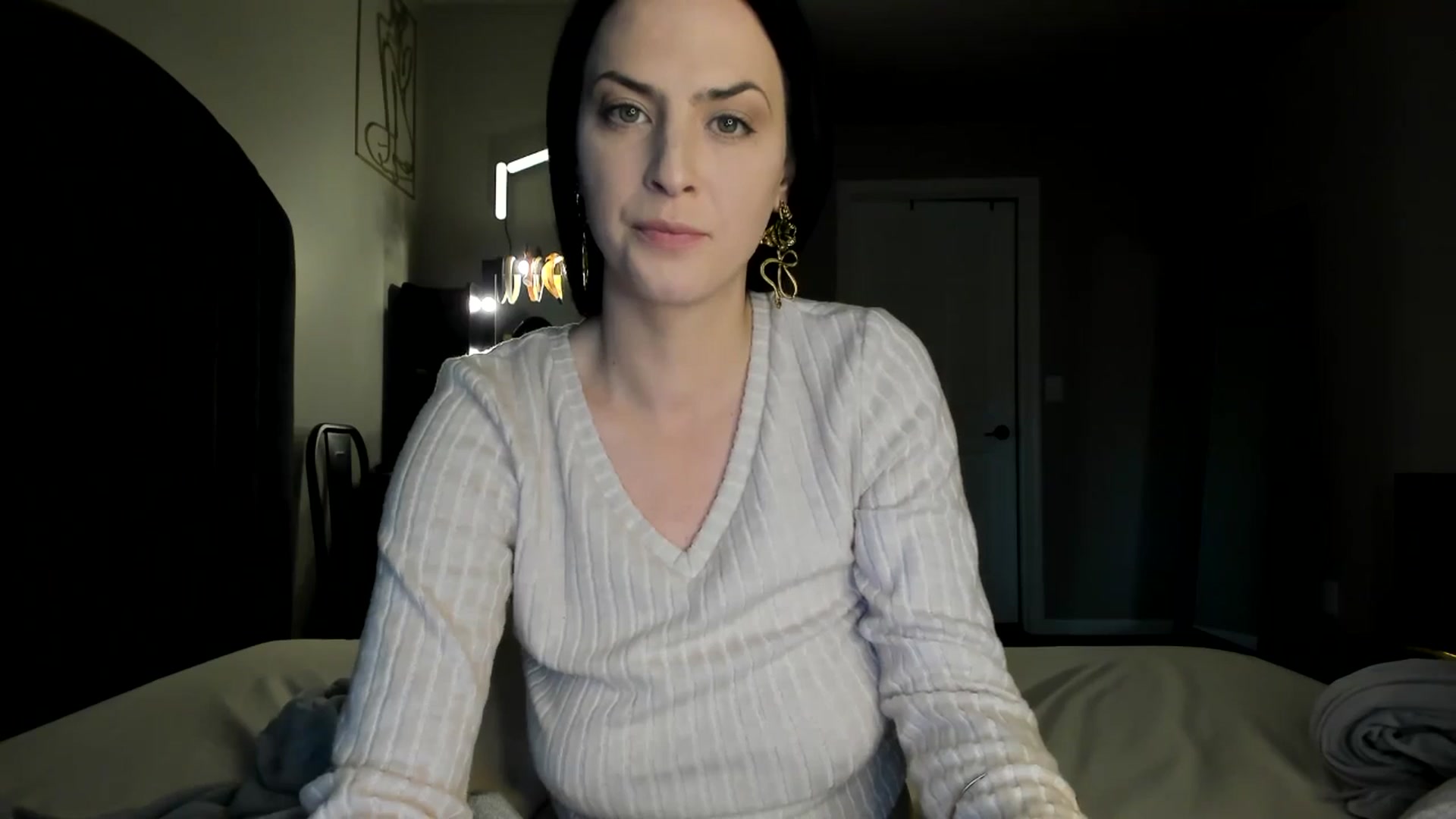 Gallery image thumbnail from Araisyours's myfreecams stream on, 07/25/2024, 14:07 image 5 of 20