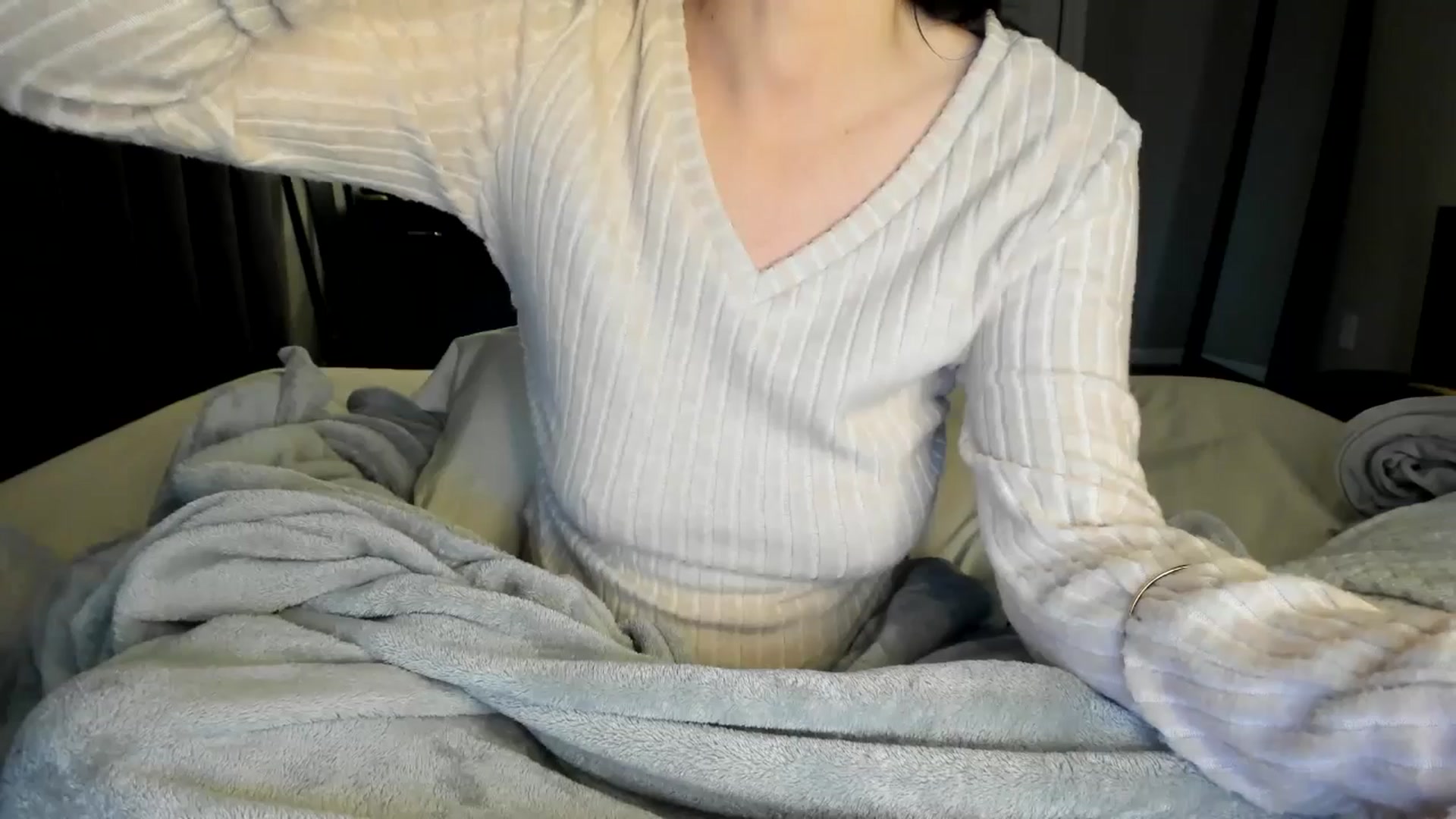 Gallery image thumbnail from Araisyours's myfreecams stream on, 07/25/2024, 14:07 image 15 of 20