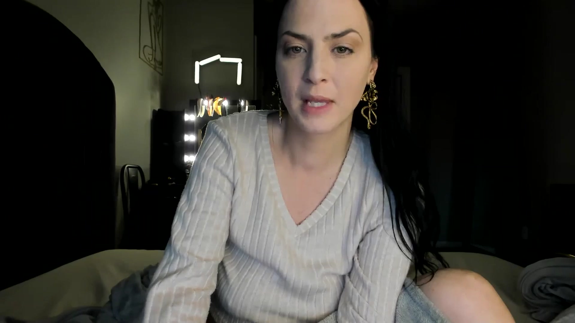 Gallery image thumbnail from Araisyours's myfreecams stream on, 07/25/2024, 14:07 image 2 of 20