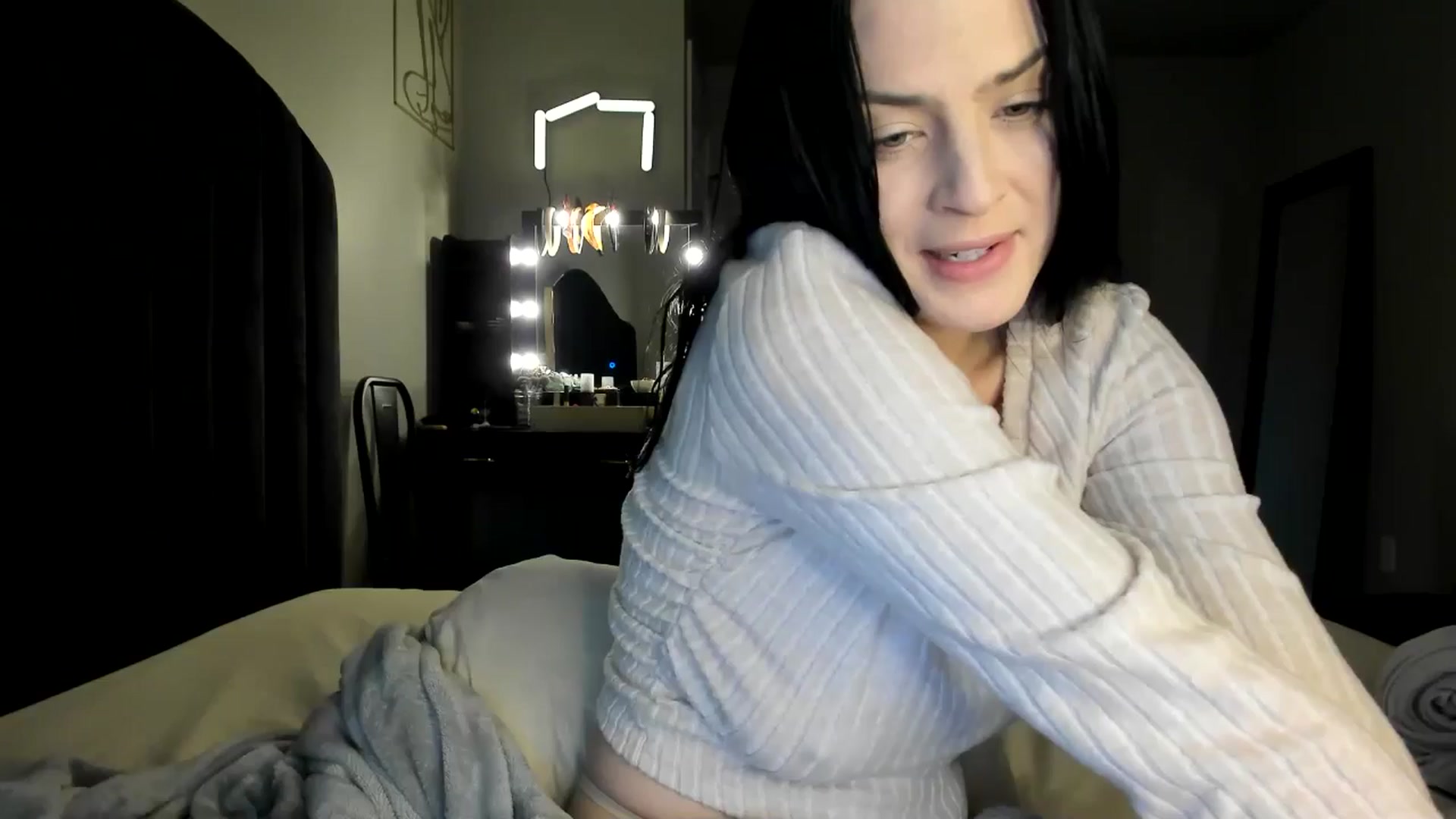 Gallery image thumbnail from Araisyours's myfreecams stream on, 07/25/2024, 14:07 image 1 of 20