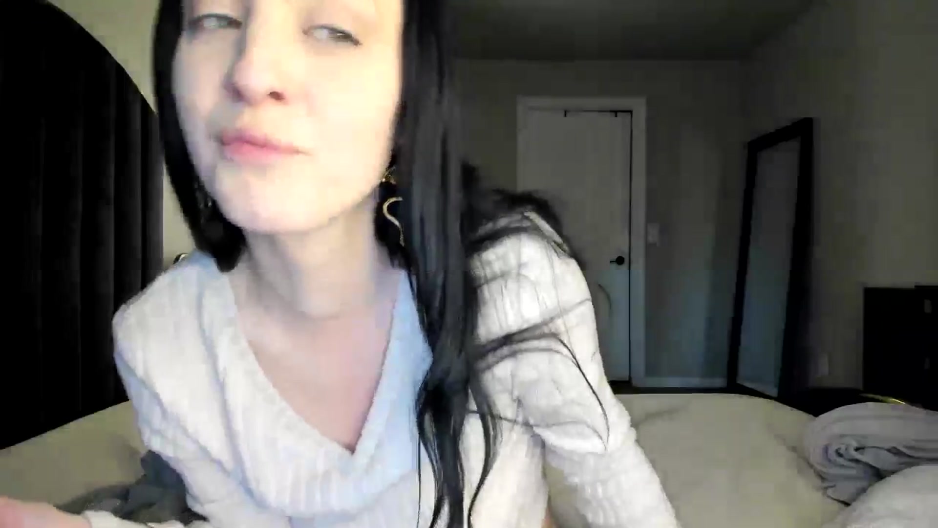 Gallery image thumbnail from Araisyours's myfreecams stream on, 07/25/2024, 14:07 image 8 of 20