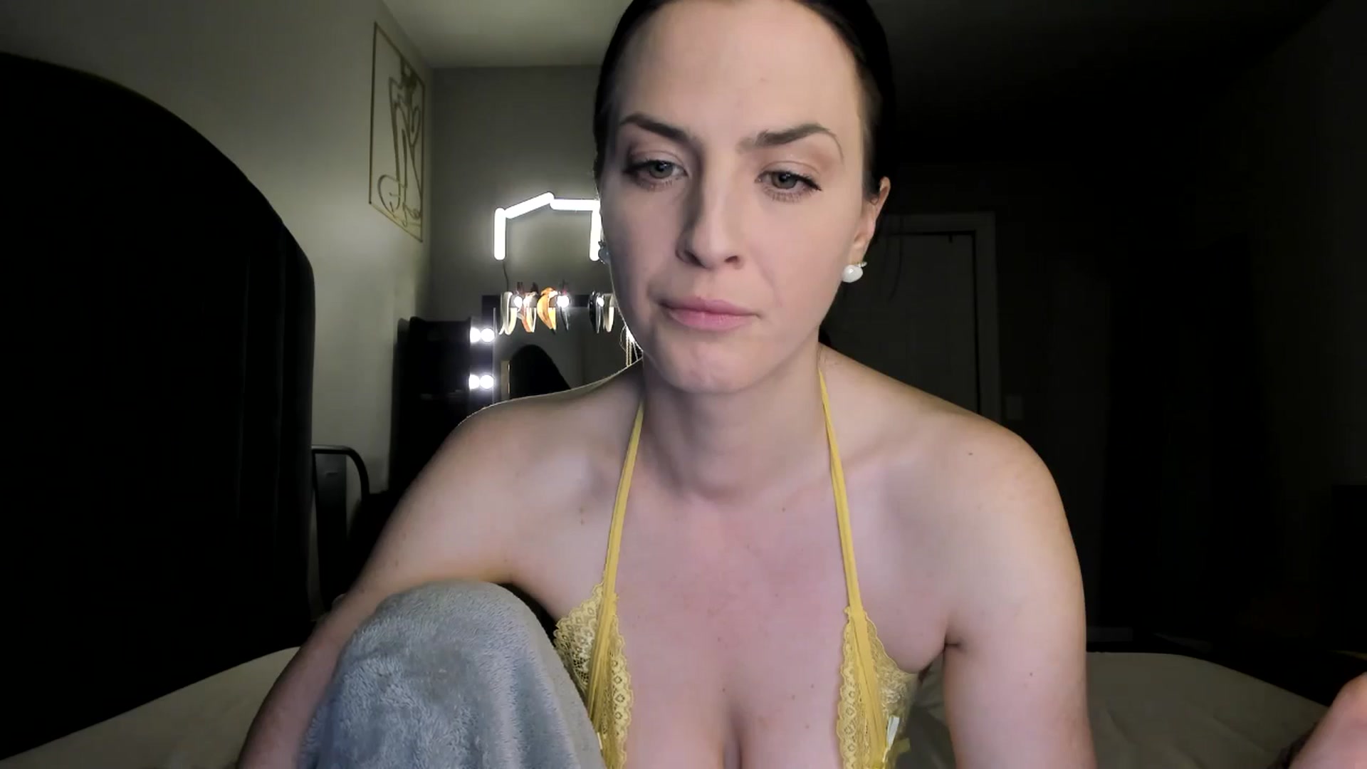 Gallery image thumbnail from Araisyours's myfreecams stream on, 09/01/2024, 13:19 image 11 of 20