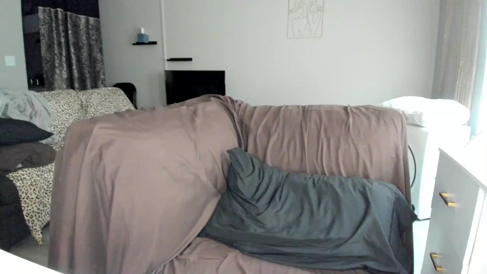 Gallery image thumbnail from Araisyours's myfreecams stream on, 10/06/2025, 16:15 image 15 of 20