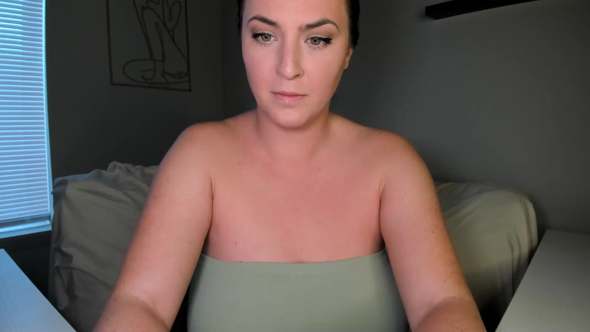 Gallery image thumbnail from Araisyours's myfreecams stream on, 12/08/2025, 14:10 image 4 of 20