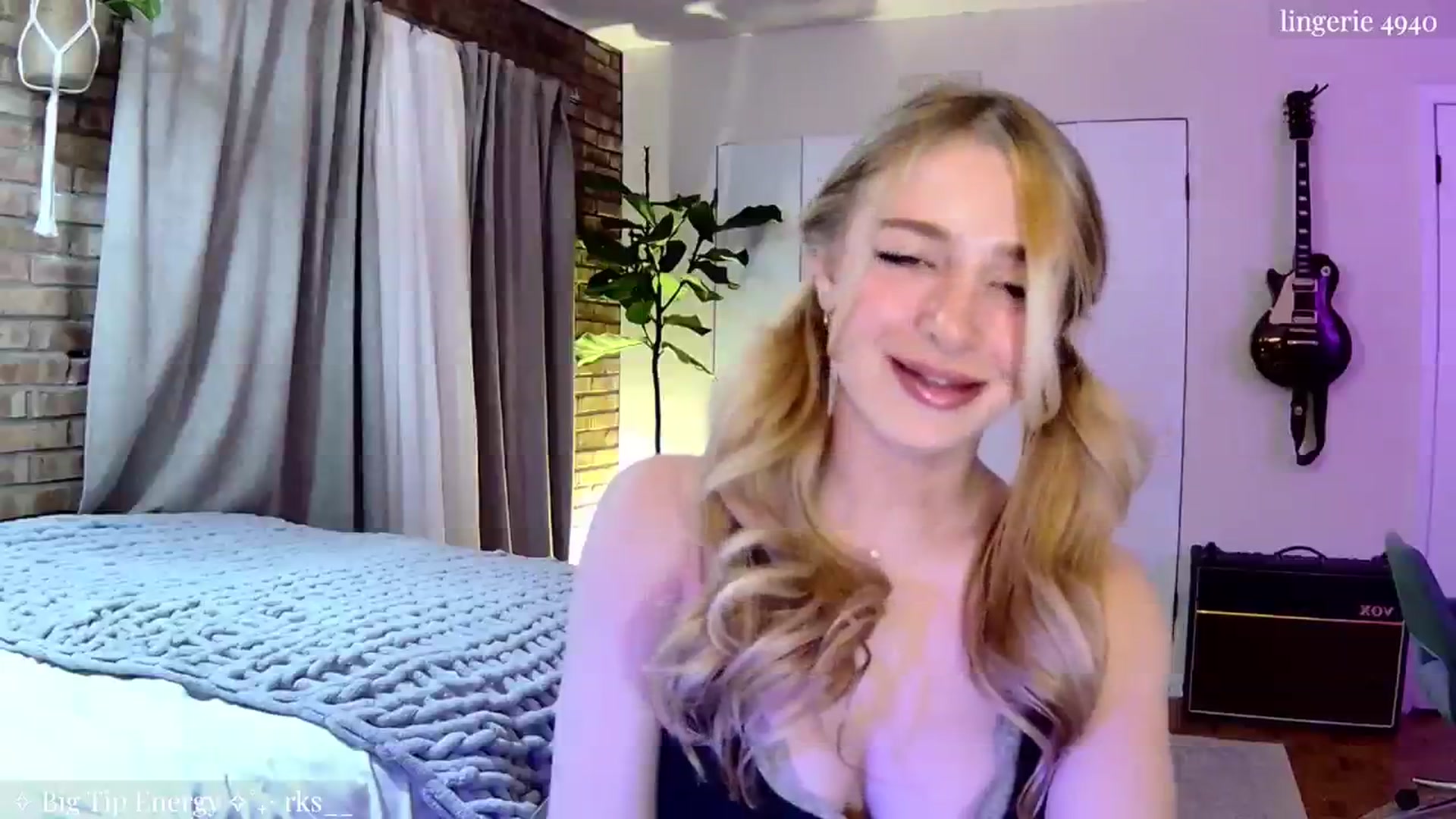 Gallery image thumbnail from Architect's myfreecams stream on, 02/16/2024, 04:02 image 11 of 20