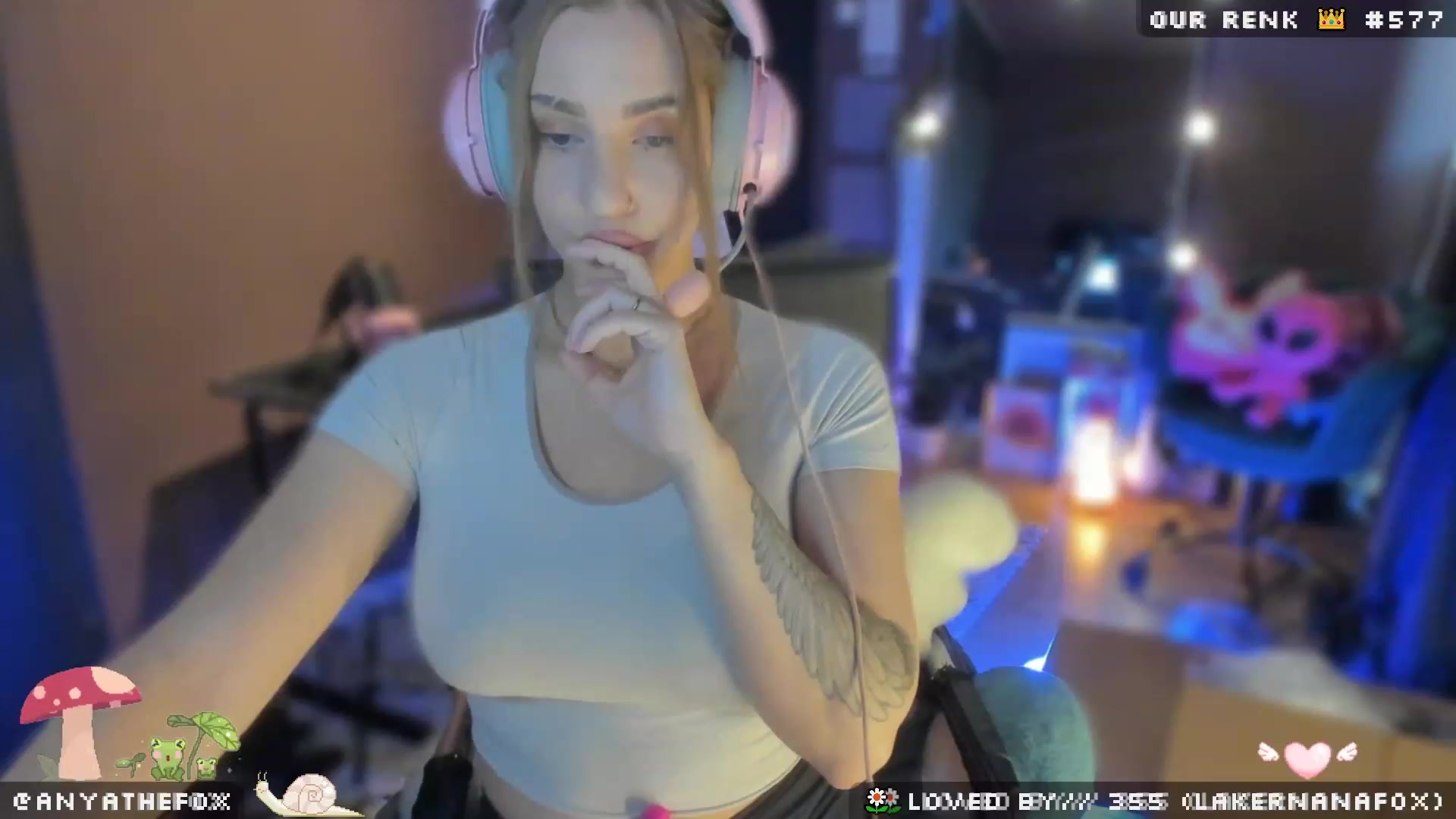 Gallery image thumbnail from AreolaGrande_'s myfreecams stream on, 05/19/2023, 06:28 image 4 of 20