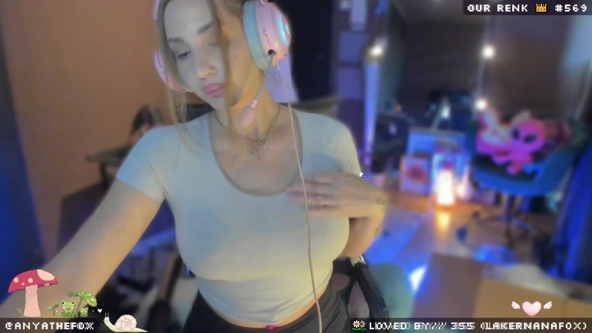 Gallery image thumbnail from AreolaGrande_'s myfreecams stream on, 05/19/2023, 06:28 image 18 of 20