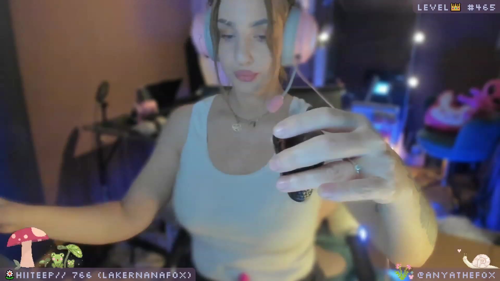 Gallery image thumbnail from AreolaGrande_'s myfreecams stream on, 05/22/2023, 08:01 image 1 of 20