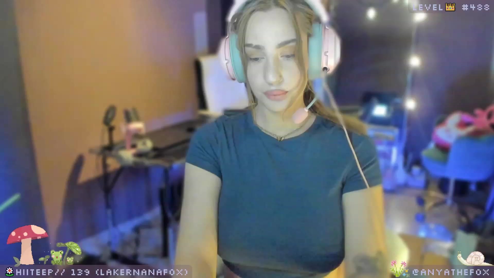 Gallery image thumbnail from AreolaGrande_'s myfreecams stream on, 05/25/2023, 07:54 image 3 of 20