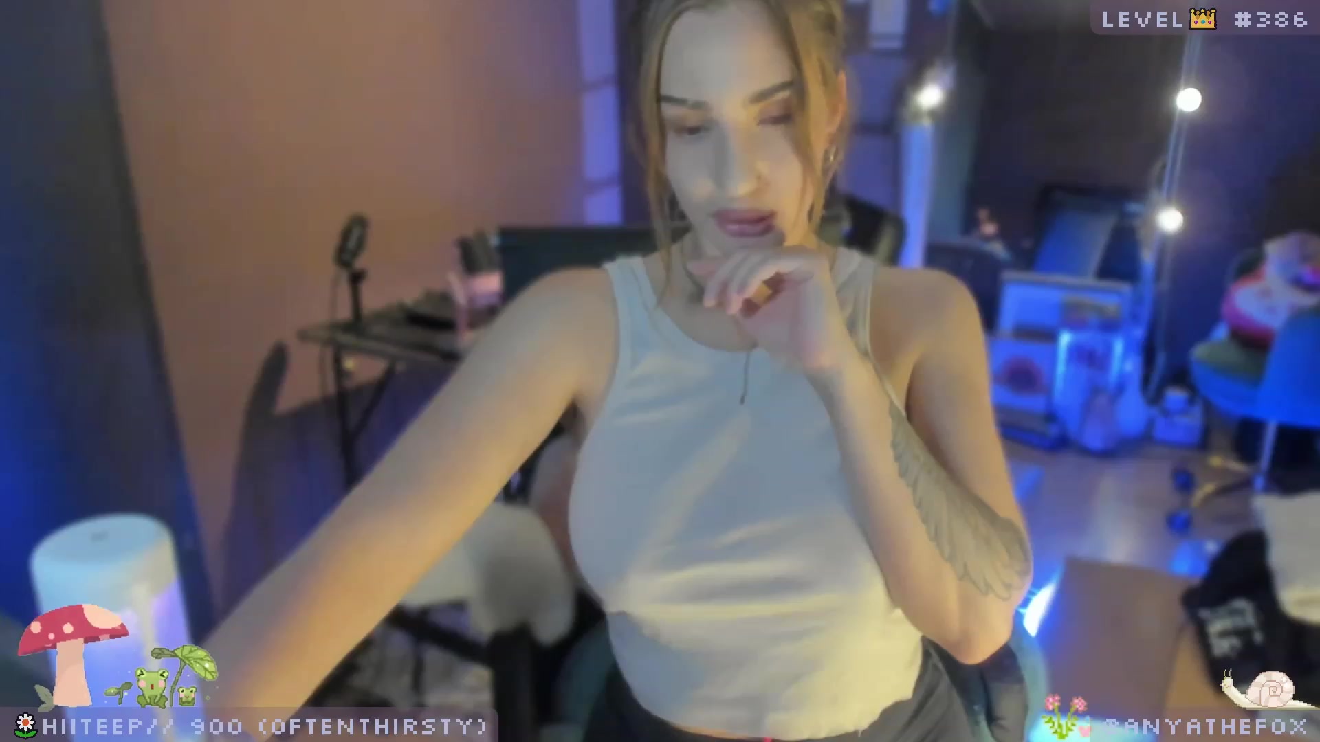 Gallery image thumbnail from AreolaGrande_'s myfreecams stream on, 05/29/2023, 08:56 image 18 of 20