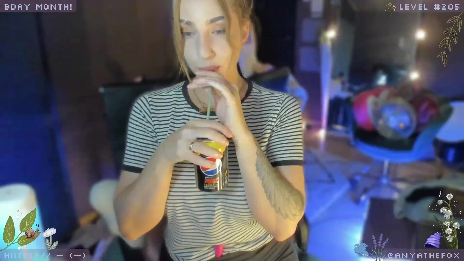 Gallery image thumbnail from AreolaGrande_'s myfreecams stream on, 06/30/2023, 09:15 image 1 of 20