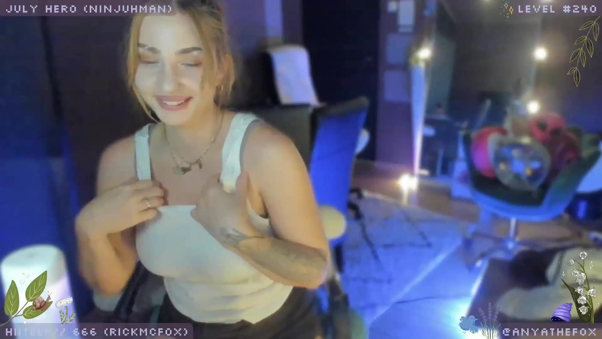Gallery image thumbnail from AreolaGrande_'s myfreecams stream on, 07/07/2023, 06:54 image 12 of 20