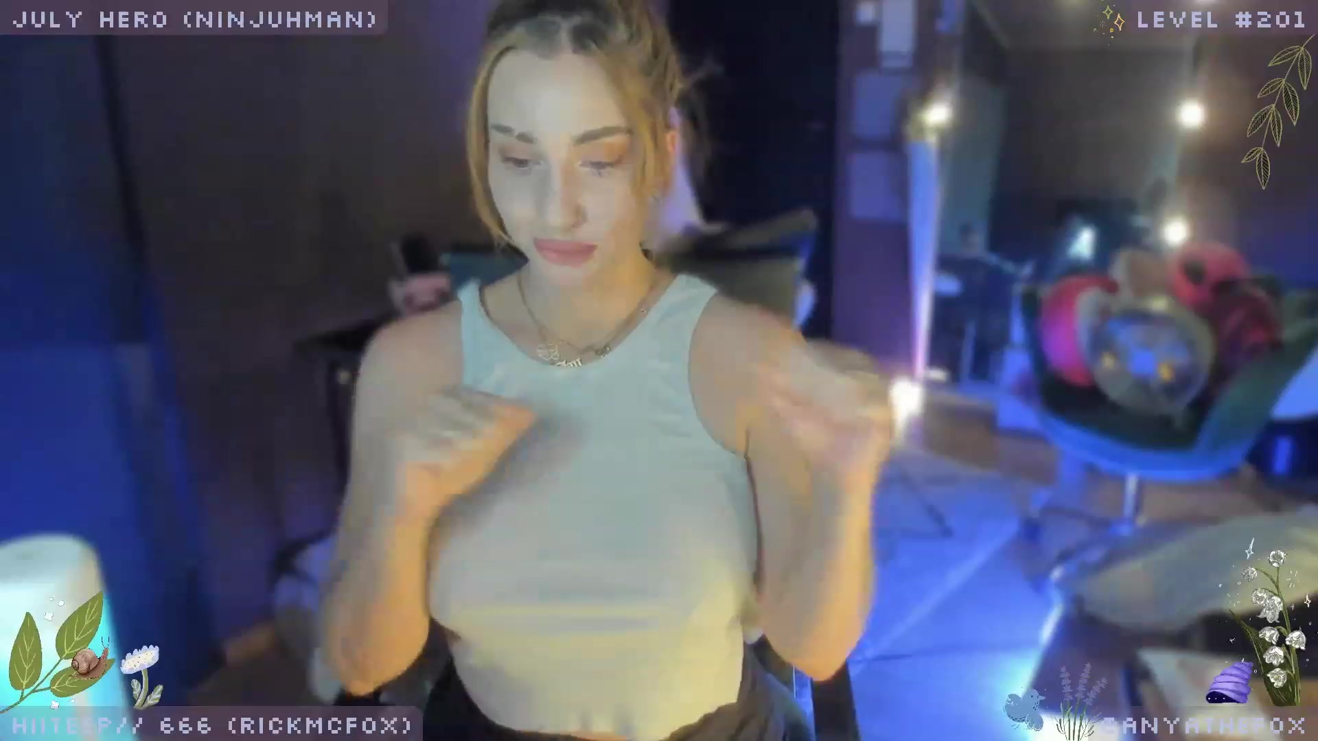 Gallery image thumbnail from AreolaGrande_'s myfreecams stream on, 07/08/2023, 07:35 image 15 of 20