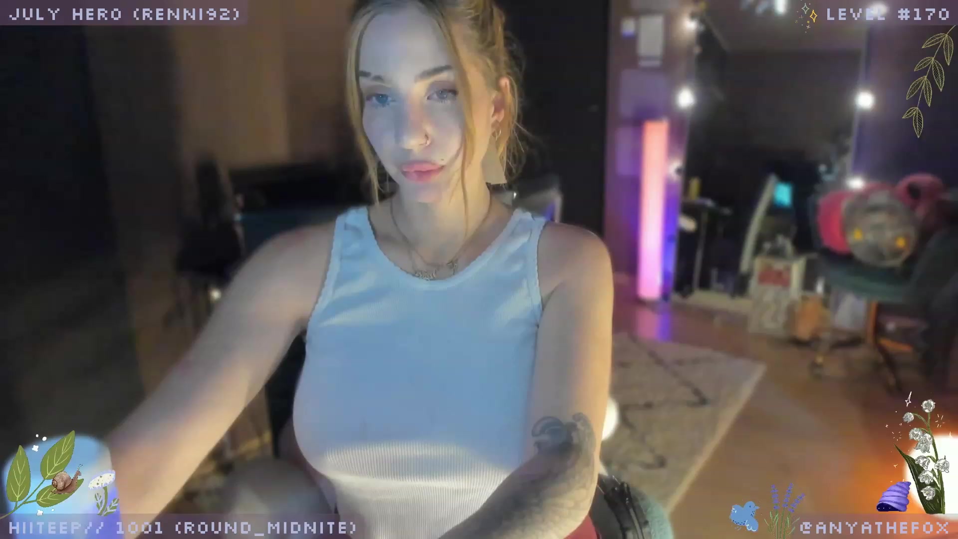 Gallery image thumbnail from AreolaGrande_'s myfreecams stream on, 07/30/2023, 08:05 image 14 of 20