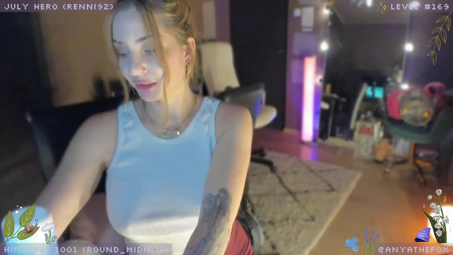 Gallery image thumbnail from AreolaGrande_'s myfreecams stream on, 07/30/2023, 08:05 image 18 of 20