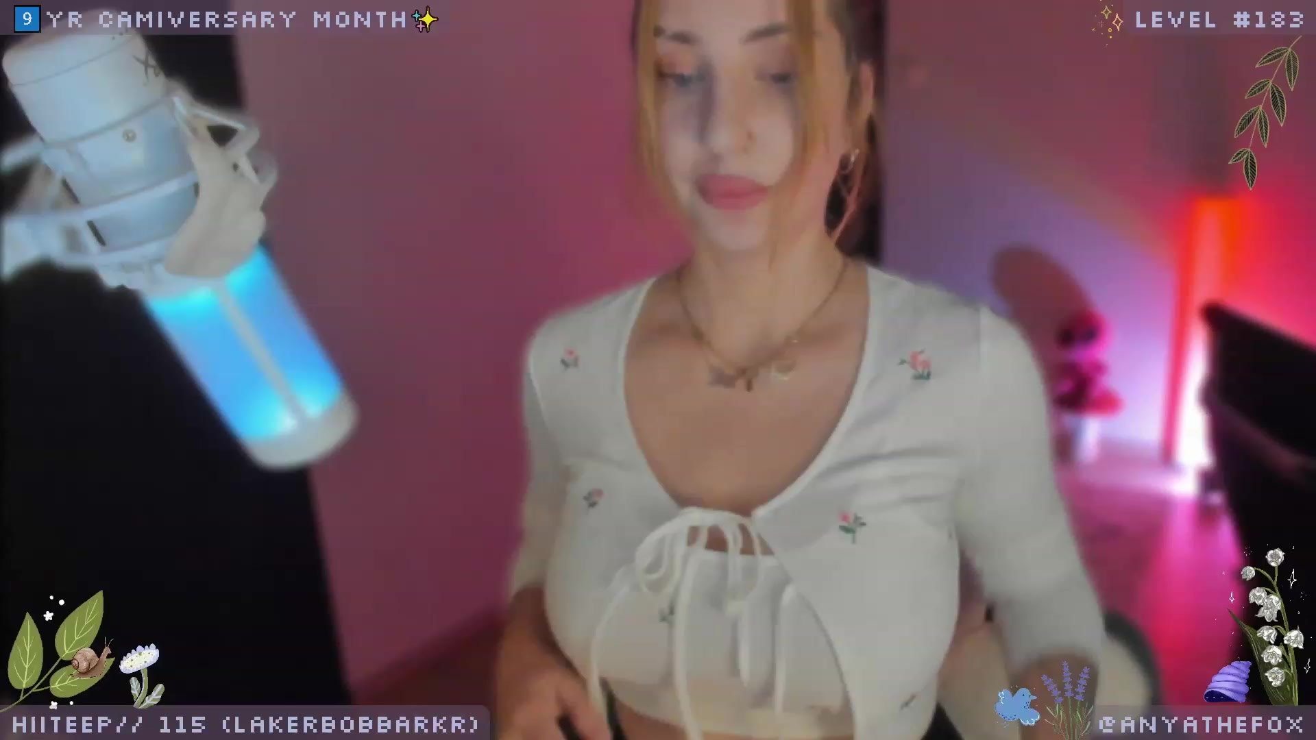 Gallery image thumbnail from AreolaGrande_'s myfreecams stream on, 09/18/2023, 08:32 image 7 of 20
