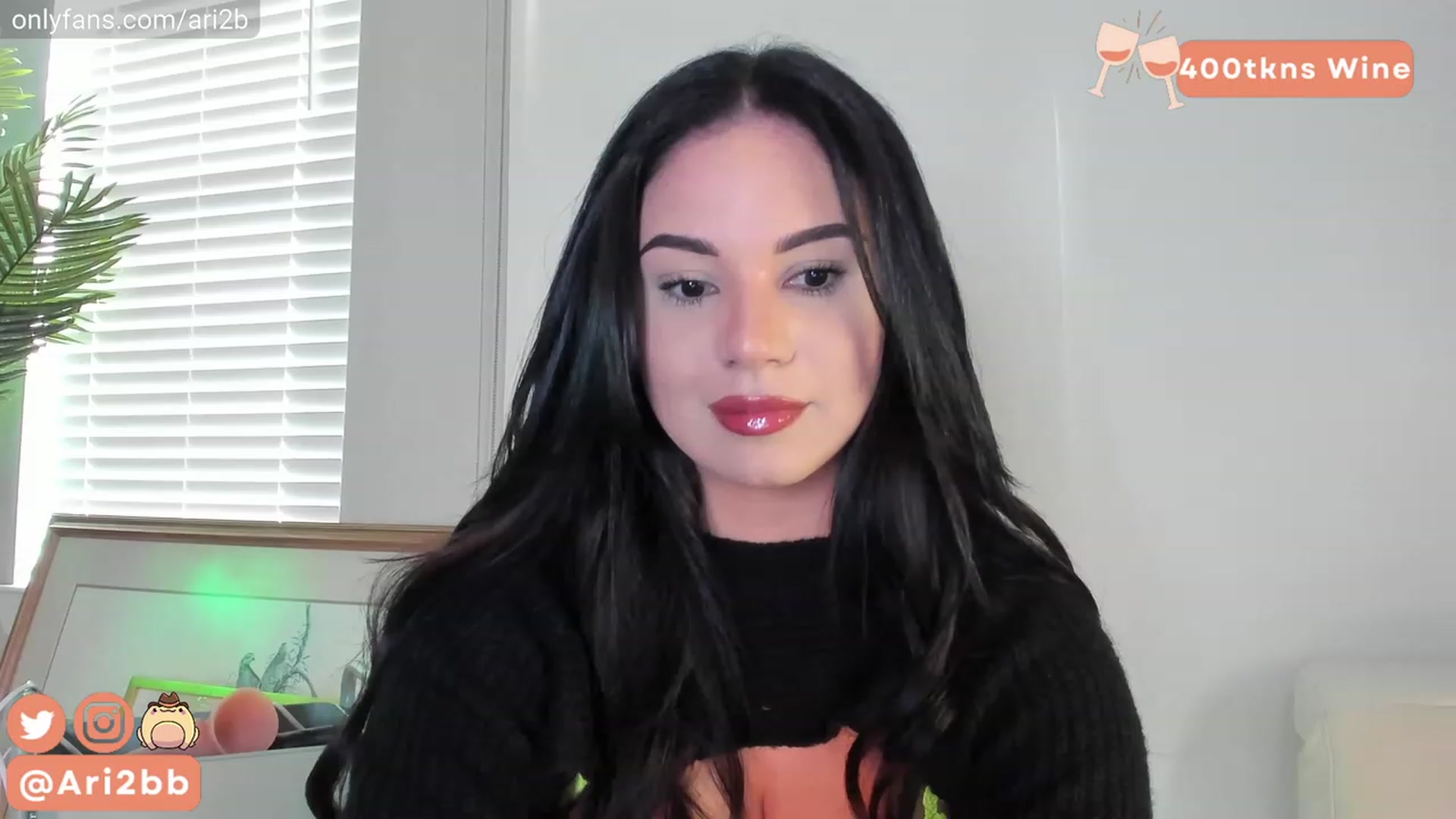 Gallery image thumbnail from Ari2b's myfreecams stream on, 06/06/2023, 24:08 image 3 of 20