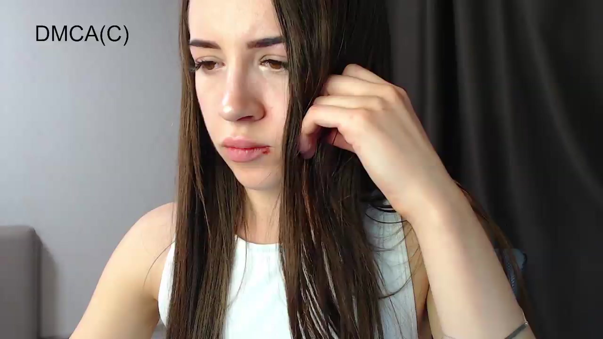 Gallery image thumbnail from Ari_Honey's myfreecams stream on, 05/30/2026, 18:12 image 16 of 20