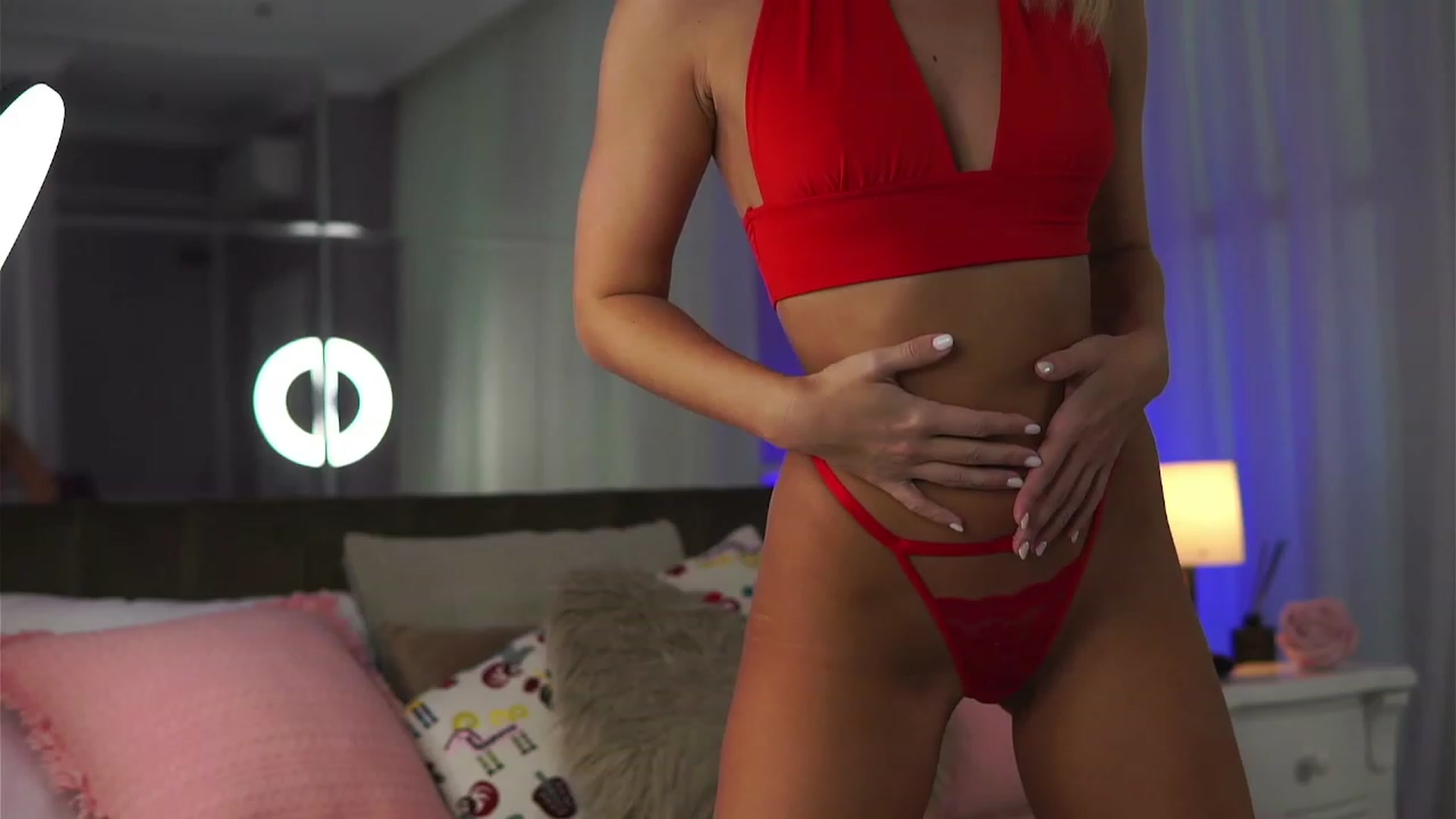 Gallery image thumbnail from AriaCullen's myfreecams stream on, 12/21/2022, 17:04 image 11 of 20
