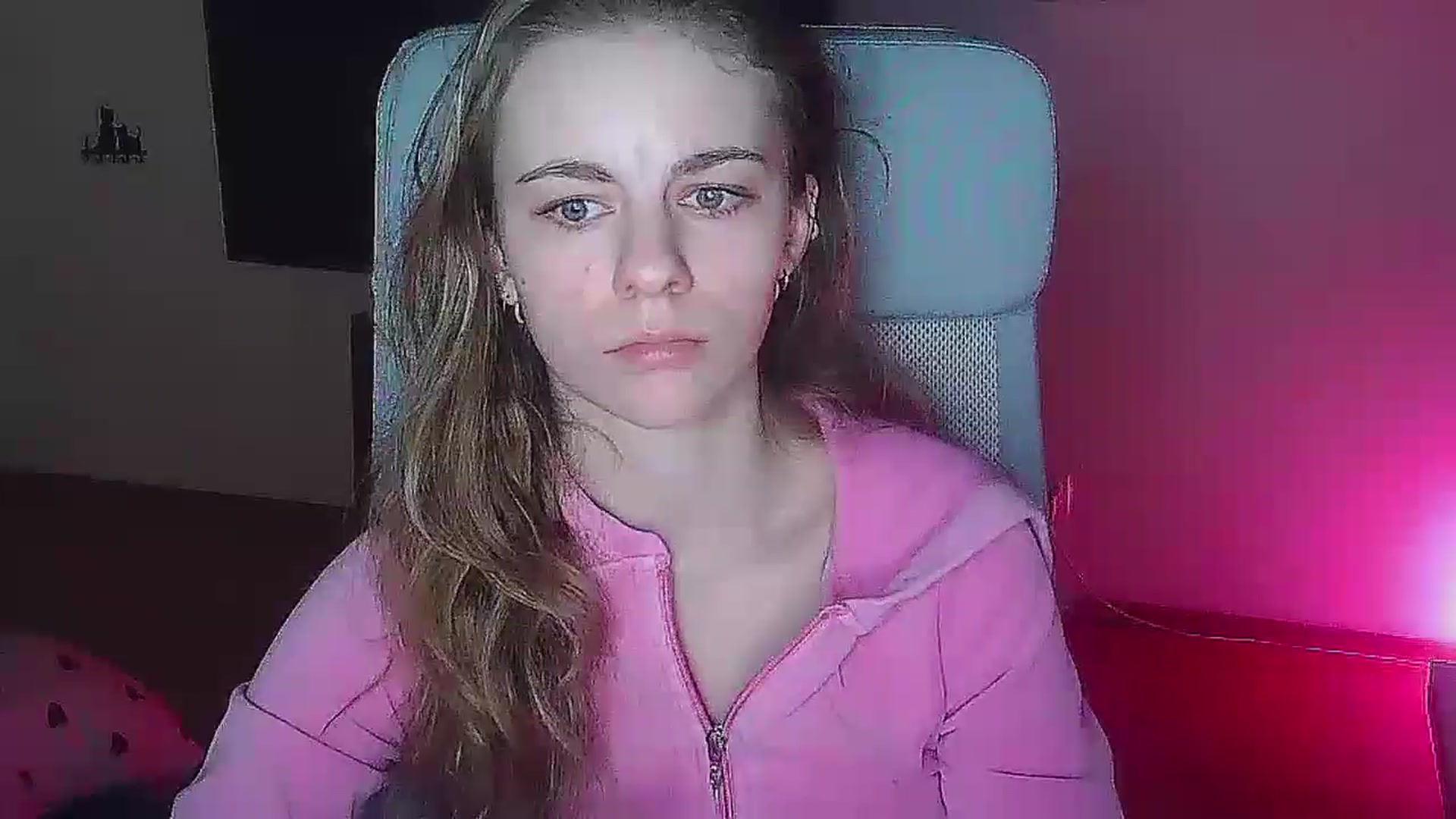 Gallery image thumbnail from AriaFantasy's myfreecams stream on, 11/15/2025, 19:12 image 19 of 20