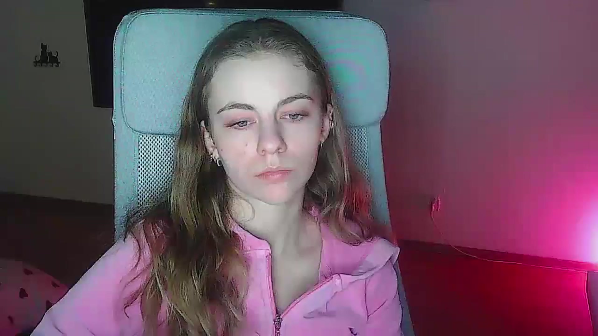 Gallery image thumbnail from AriaFantasy's myfreecams stream on, 11/15/2025, 19:12 image 7 of 20