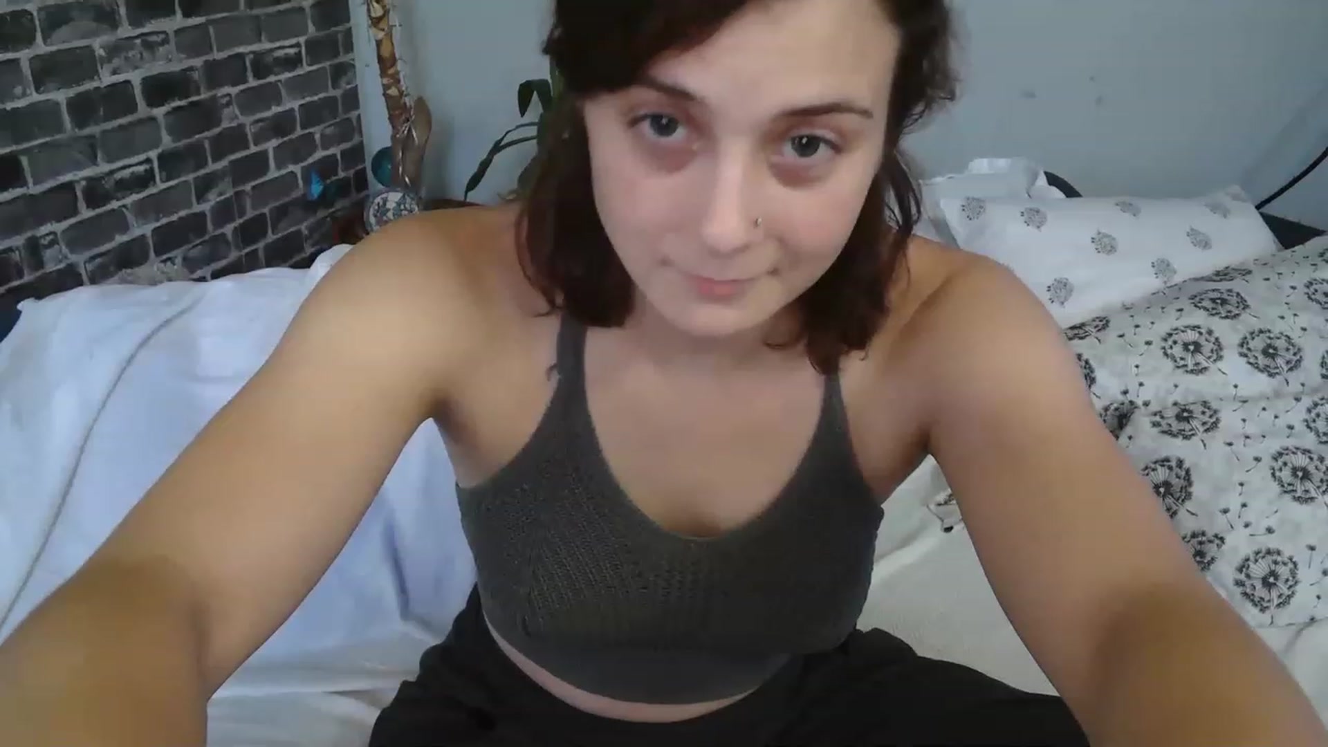 Gallery image thumbnail from AriaFields's myfreecams stream on, 12/09/2022, 20:59 image 4 of 20