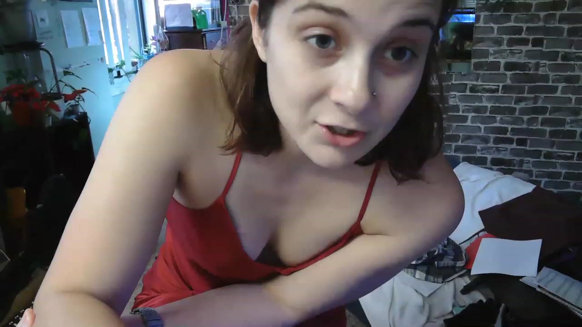 Gallery image thumbnail from AriaFields's myfreecams stream on, 12/10/2022, 21:44 image 16 of 20