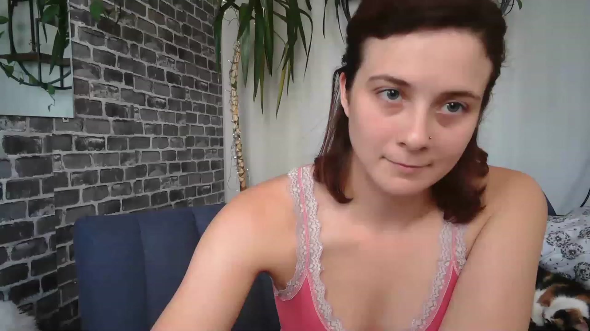 Gallery image thumbnail from AriaFields's myfreecams stream on, 12/12/2022, 19:37 image 16 of 20