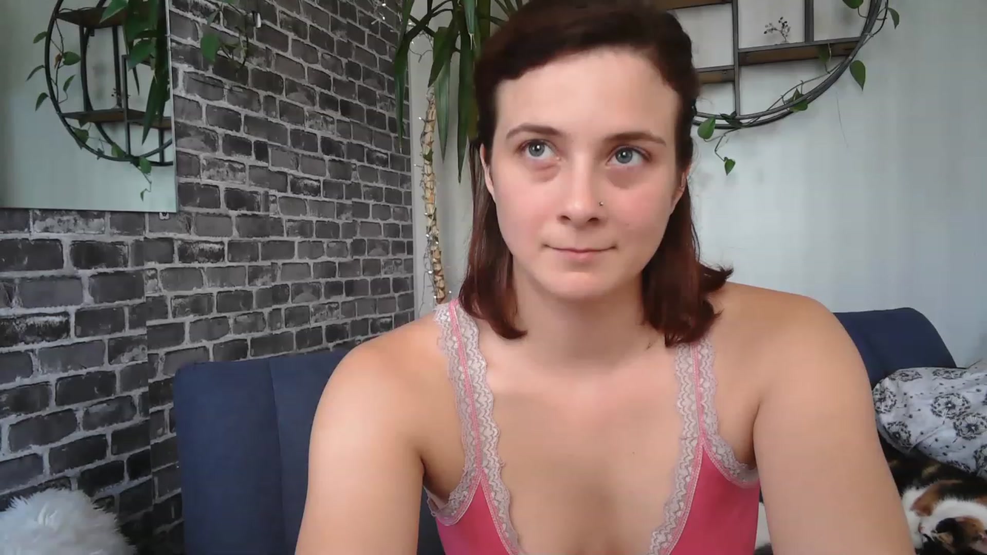 Gallery image thumbnail from AriaFields's myfreecams stream on, 12/12/2022, 19:37 image 19 of 20