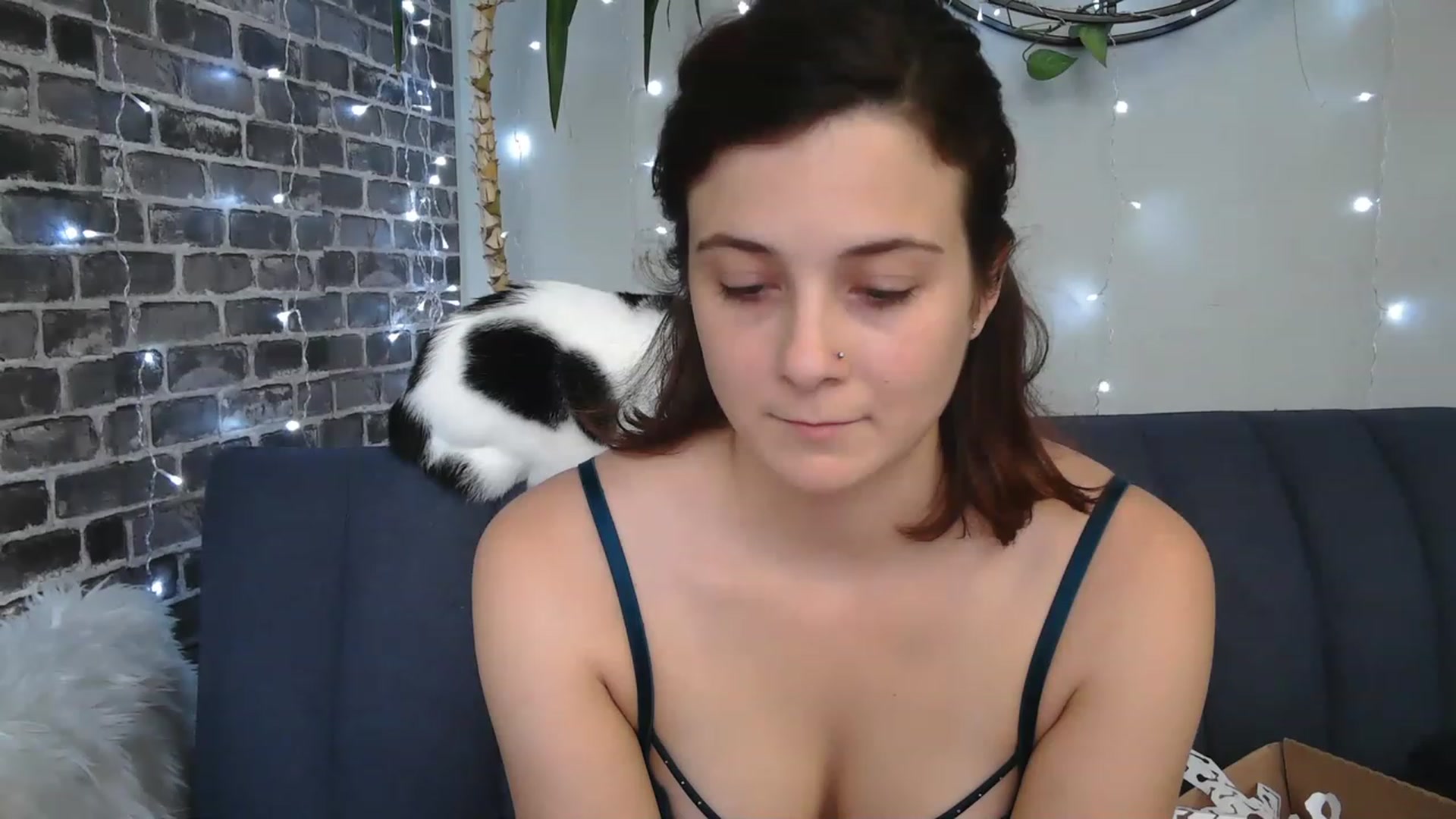 Gallery image thumbnail from AriaFields's myfreecams stream on, 12/20/2022, 18:17 image 14 of 20