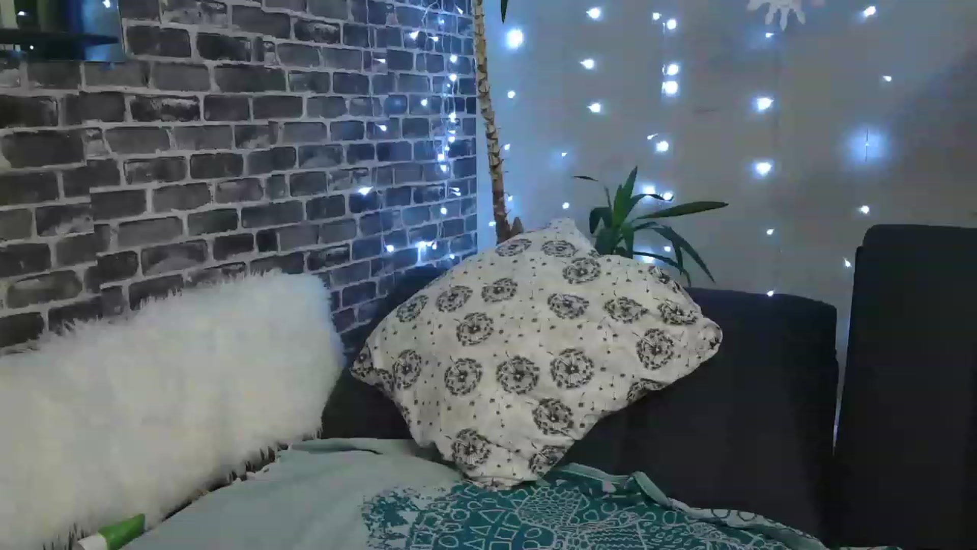 Gallery image thumbnail from AriaFields's myfreecams stream on, 01/12/2023, 22:57 image 14 of 20