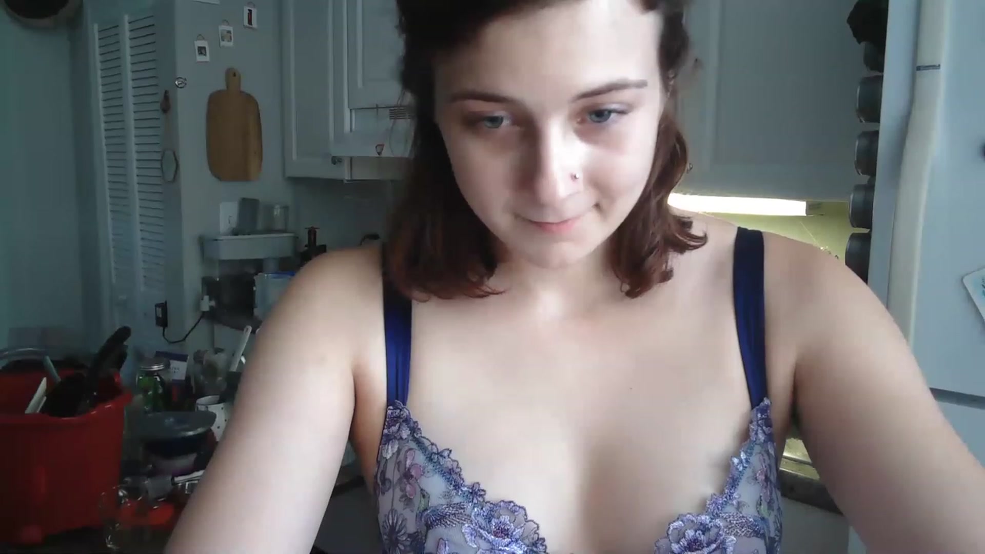 Gallery image thumbnail from AriaFields's myfreecams stream on, 01/27/2023, 20:19 image 15 of 20
