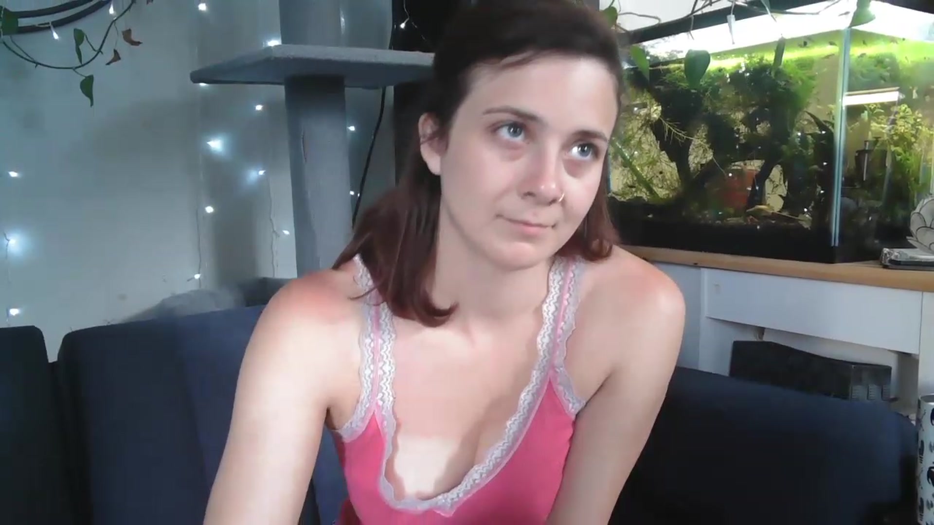 Gallery image thumbnail from AriaFields's myfreecams stream on, 03/21/2023, 21:27 image 16 of 20