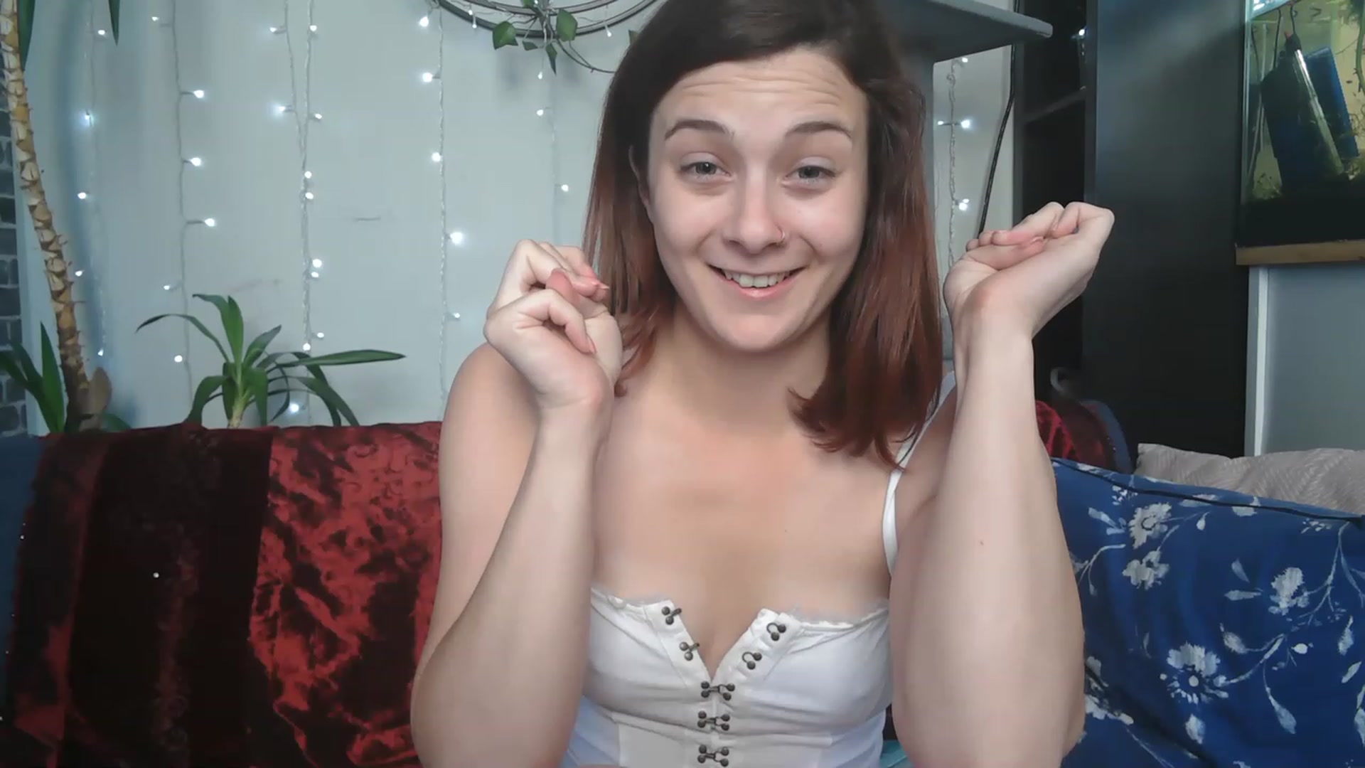 Gallery image thumbnail from AriaFields's myfreecams stream on, 05/02/2023, 14:19 image 15 of 20
